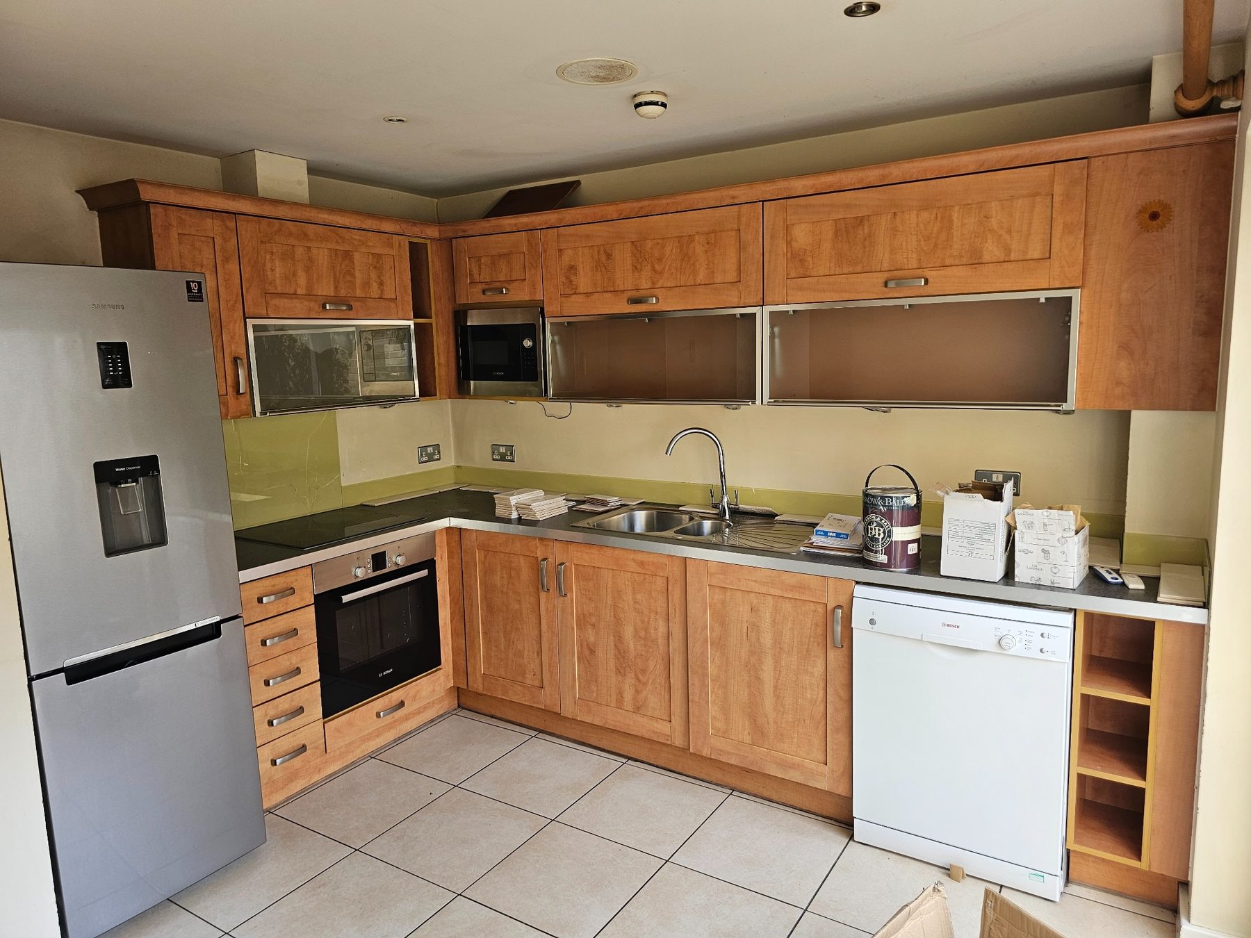 Kitchen before refurbishment